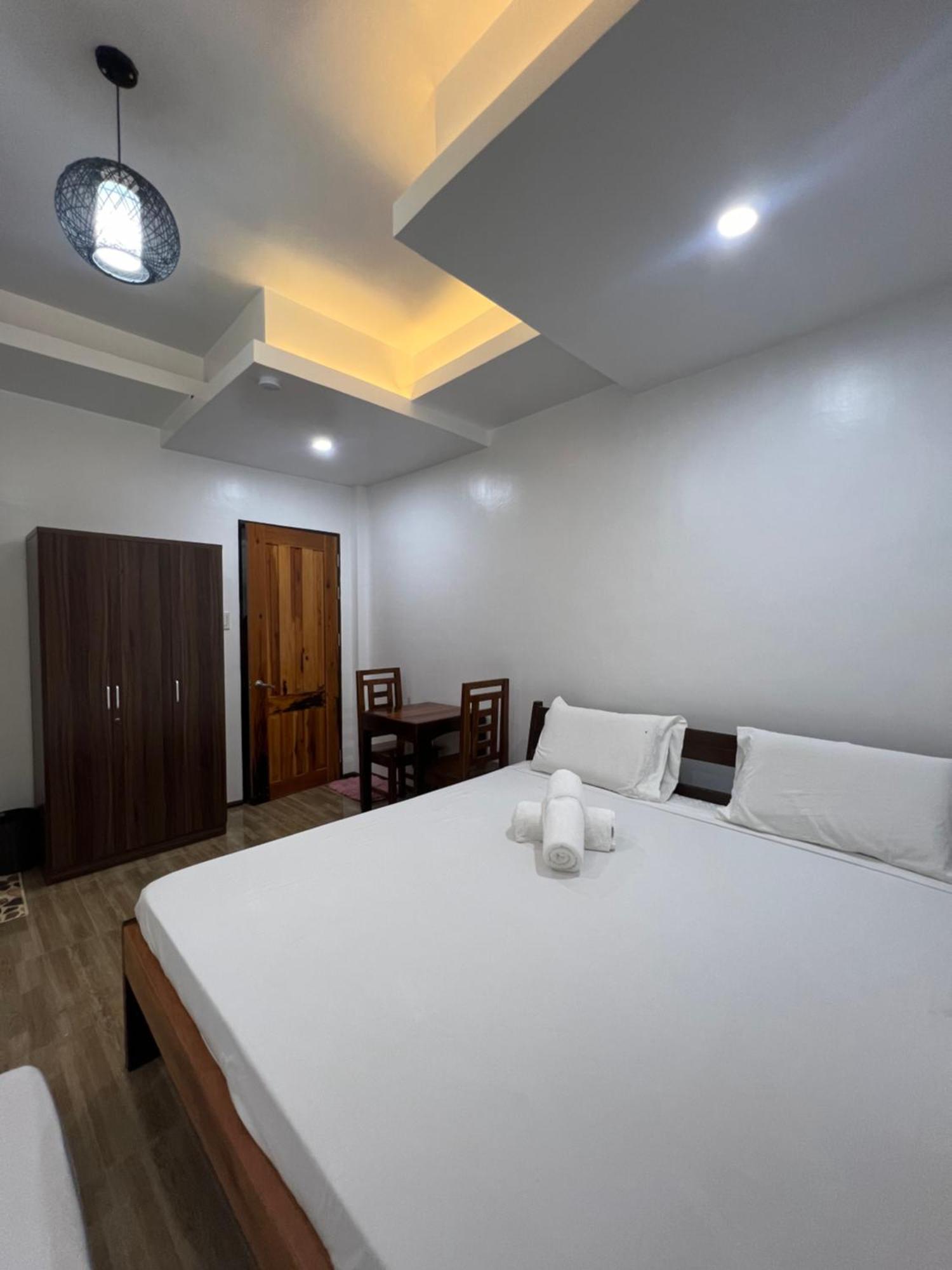 Rich-Vania Suites General Luna  Exteriér fotografie